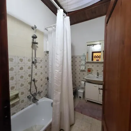 Borgo Maggiore Апартаменты Радикофани